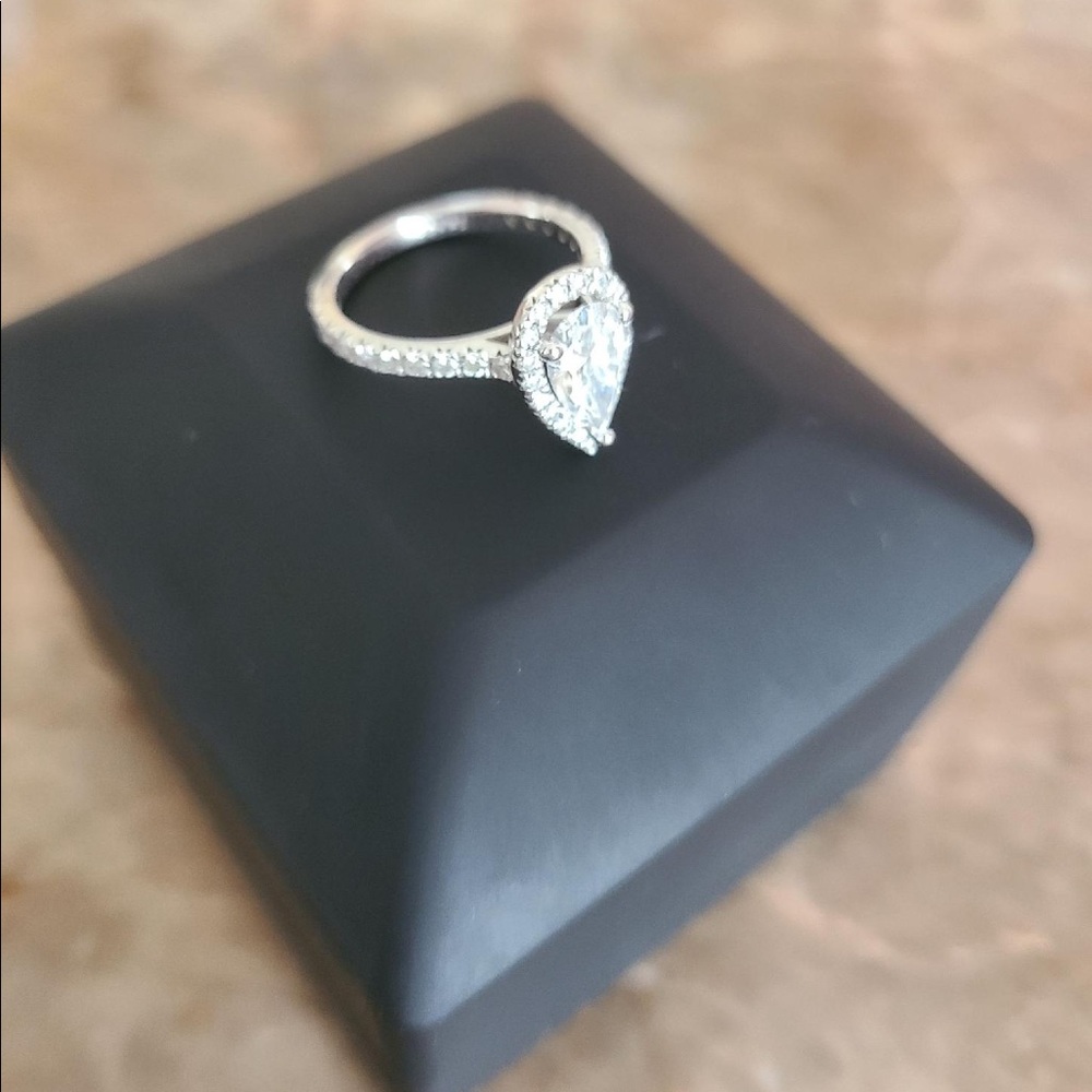 Custom 18k White Gold Diamond Engagement Ring